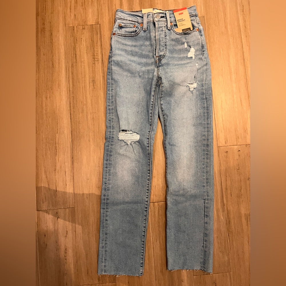 Levi’s Wedgie Straight